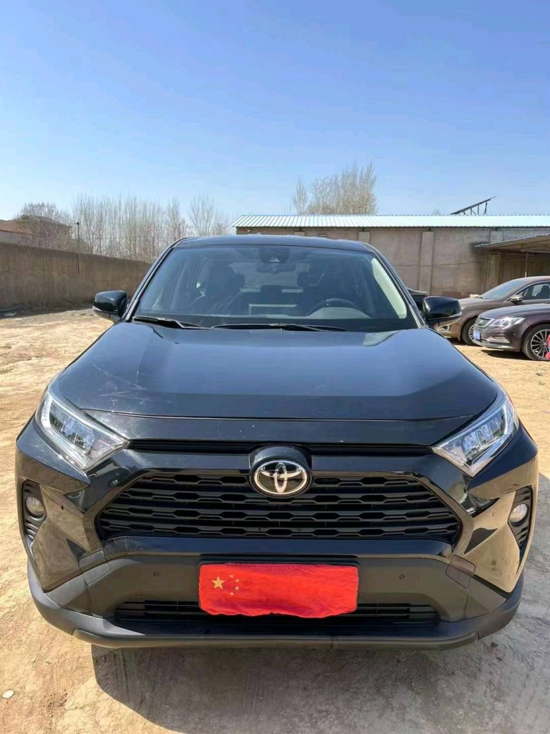 安陽21年豐田RAV4榮放1