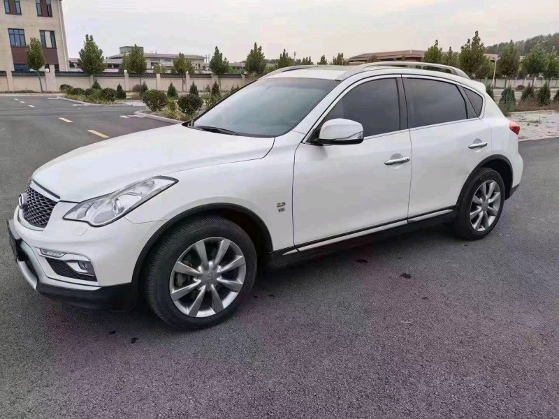 邯郸17年英菲尼迪QX502