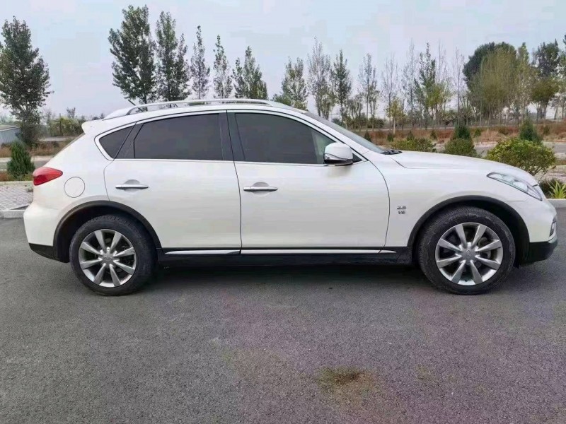 邯郸17年英菲尼迪QX507