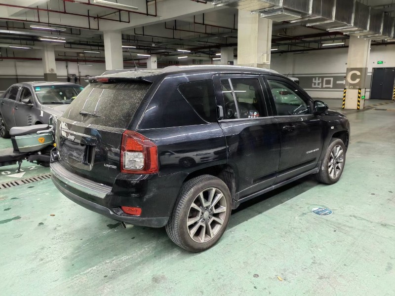 苏州17年Jeep指南者7