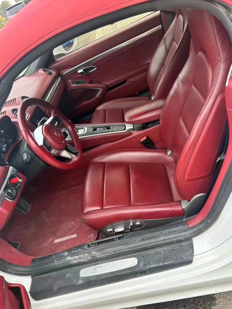 枣庄19年保时捷Boxster8