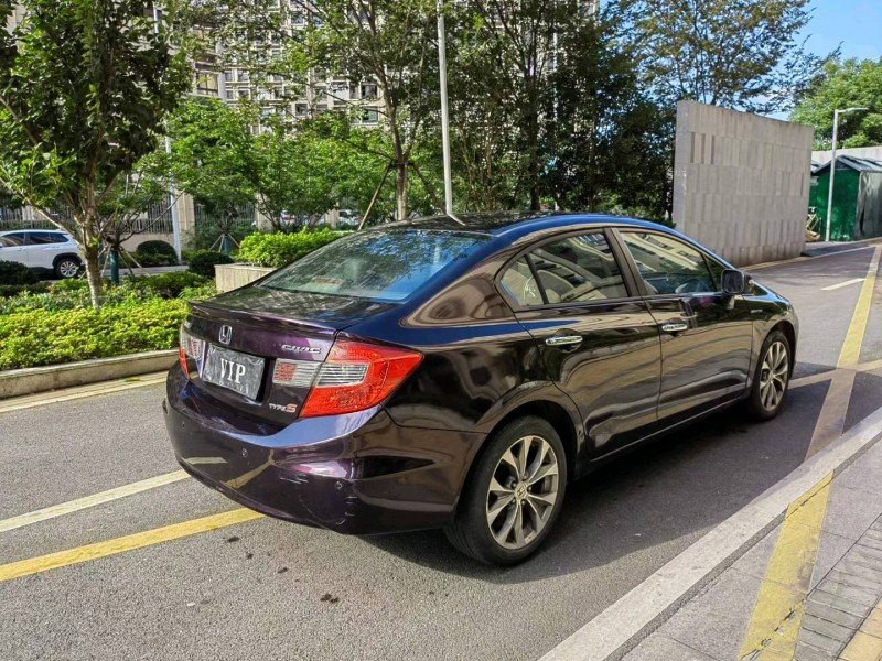 苏州12年本田思域7