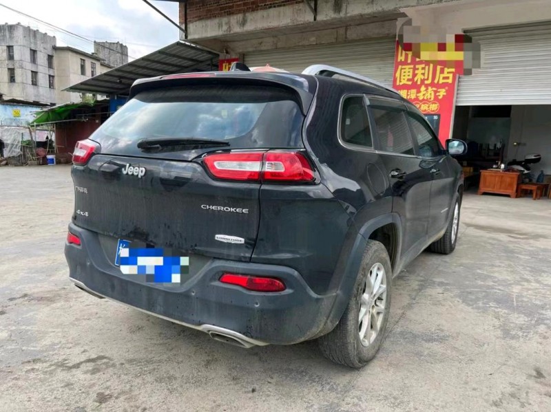 柳州17年Jeep自由光6
