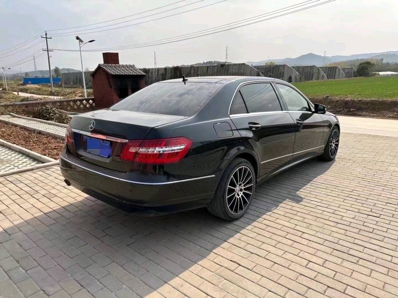 东营13年奔驰E3