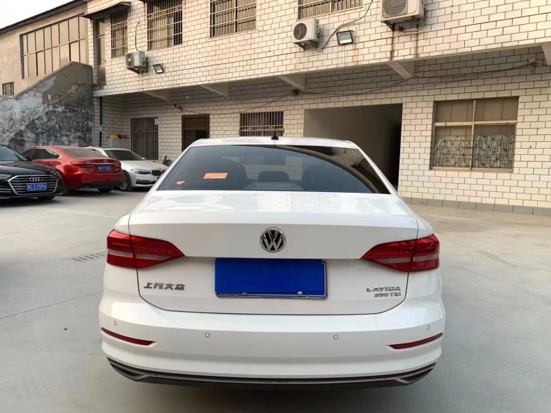 济宁18年大众朗逸9