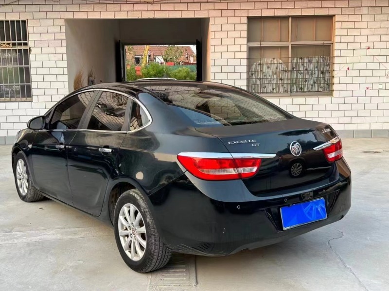 济宁13年别克英朗4