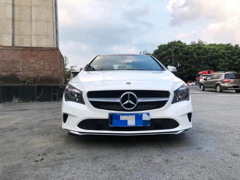 成都18年奔驰CLA1