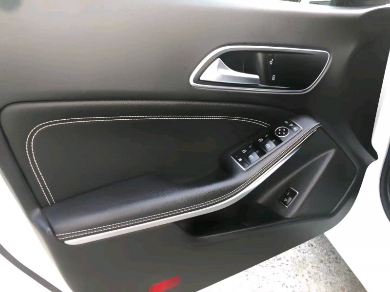 成都18年奔驰CLA4