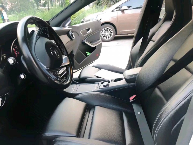 成都18年奔驰CLA5