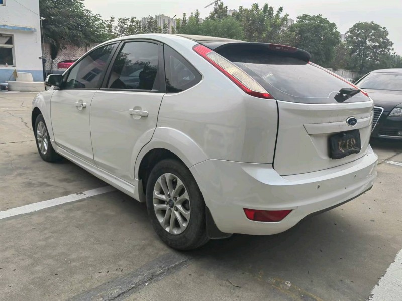 邢台10年福特福克斯8