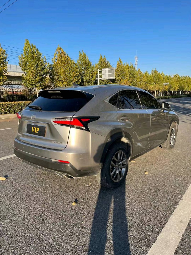 徐州16年雷克萨斯NX8