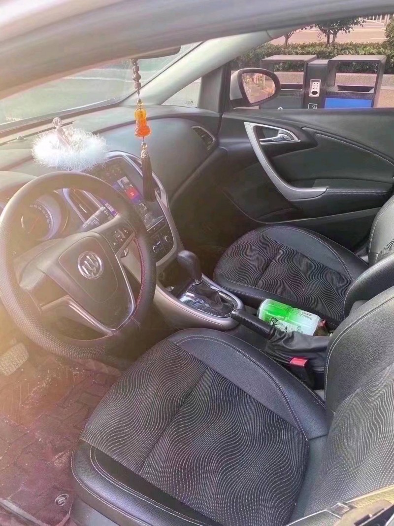 菏泽15年别克英朗4