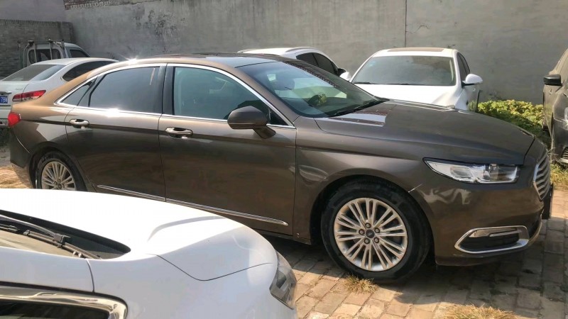 邢台16年福特金牛座3