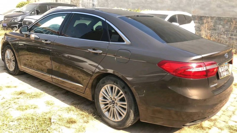 邢台16年福特金牛座7