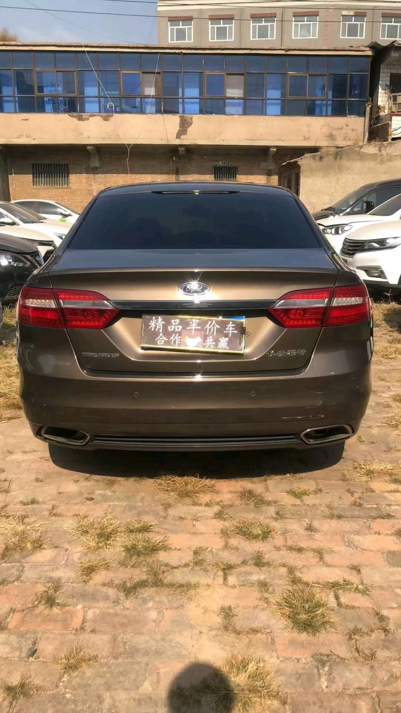 邢台16年福特金牛座9