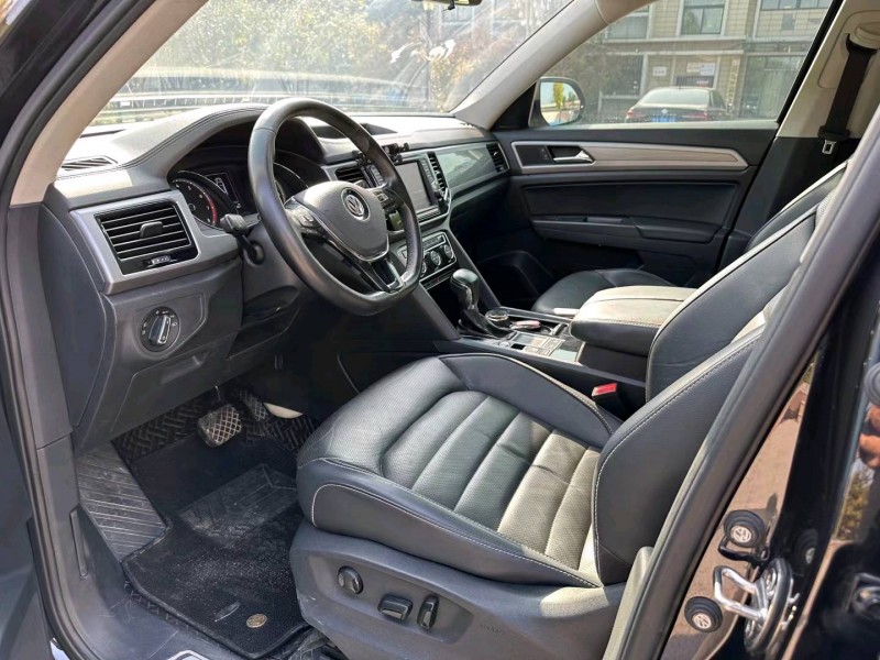 济南19年大众途昂4