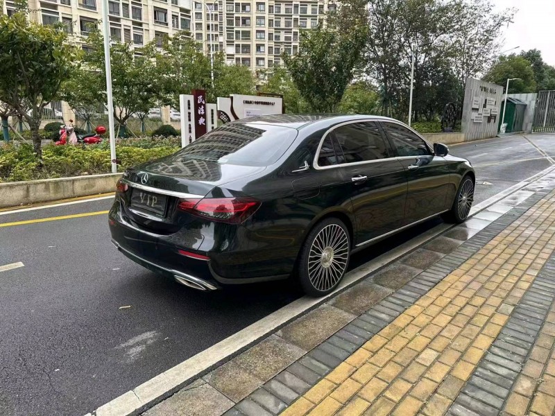 苏州21年奔驰E8