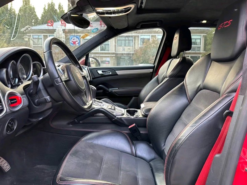 济南13年保时捷卡宴4