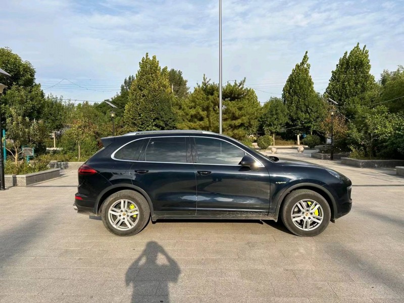 济南17年保时捷卡宴7