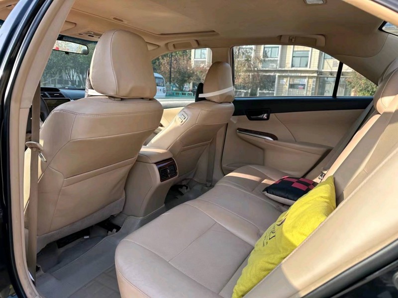 济南14年丰田凯美瑞6