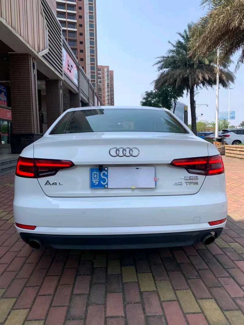 佛山17年奥迪A4L9