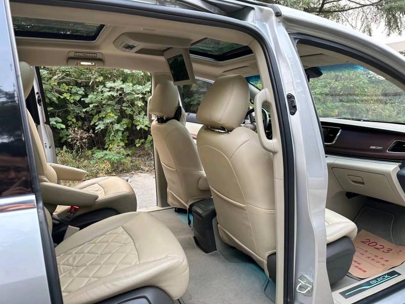 徐州14年别克GL87