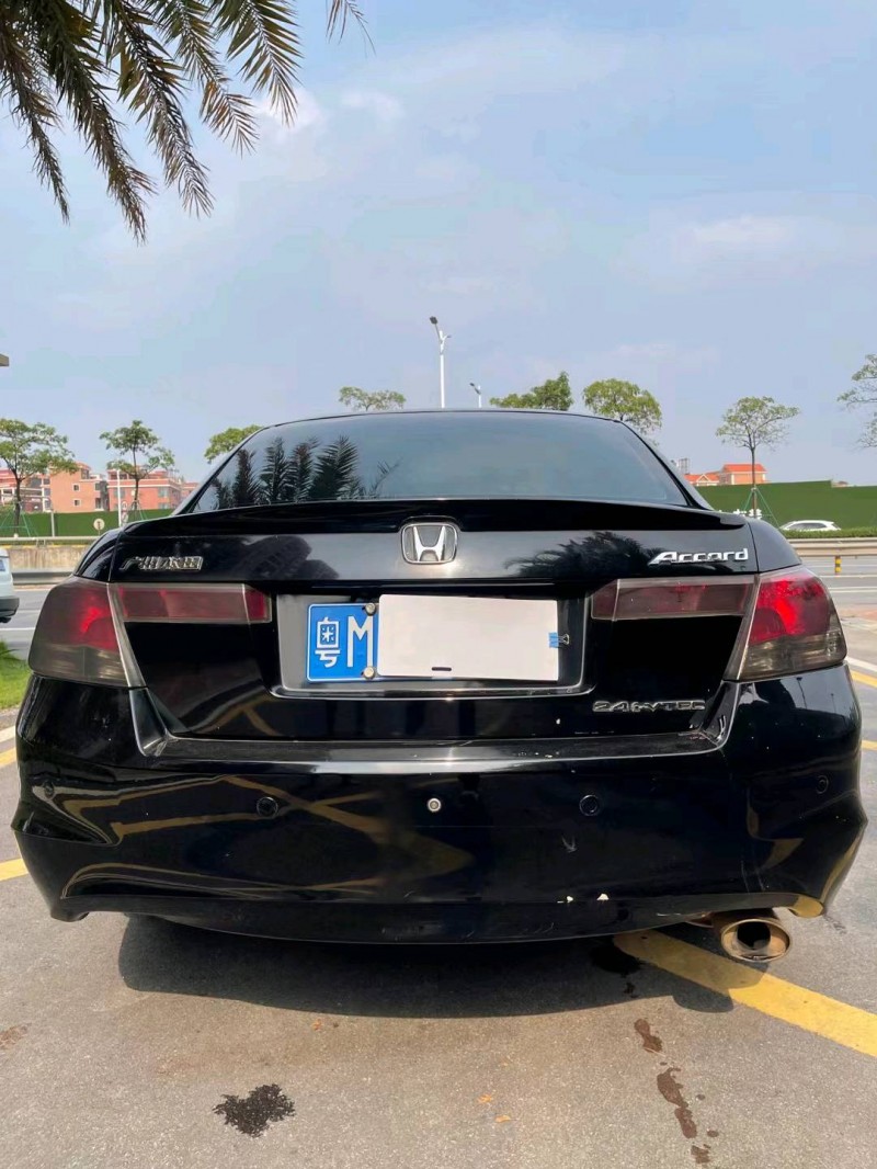 佛山10年本田雅阁9