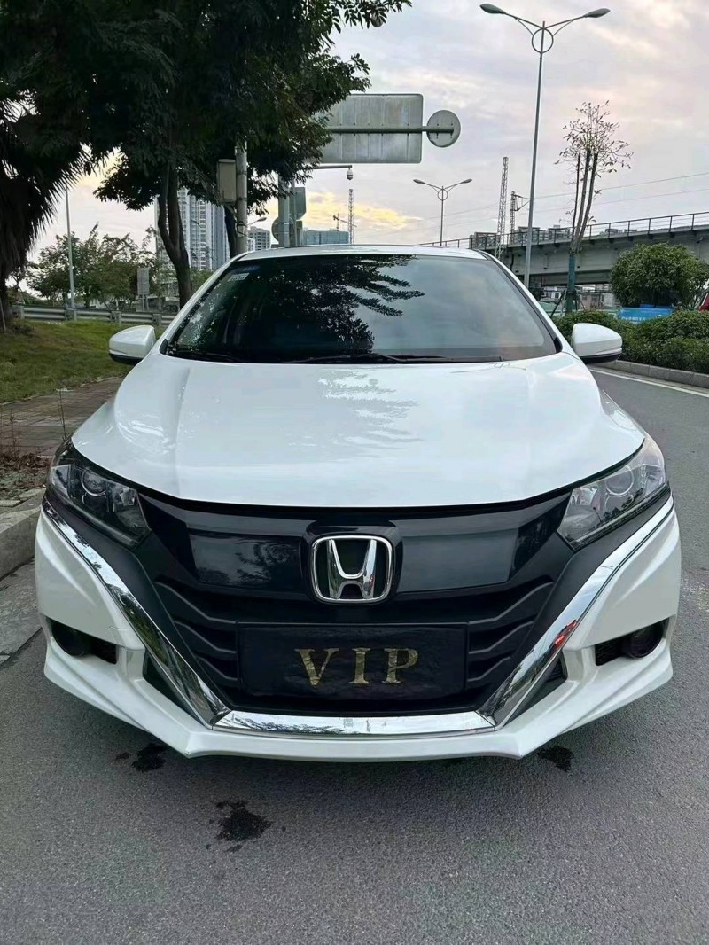 深圳18年本田竞瑞1