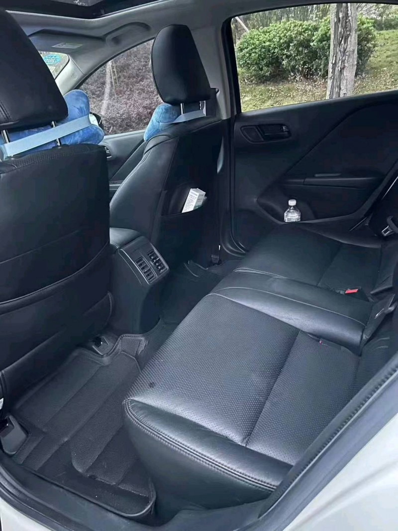 深圳18年本田竞瑞8