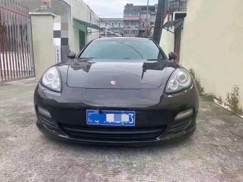 嘉兴12年保时捷帕拉梅拉1