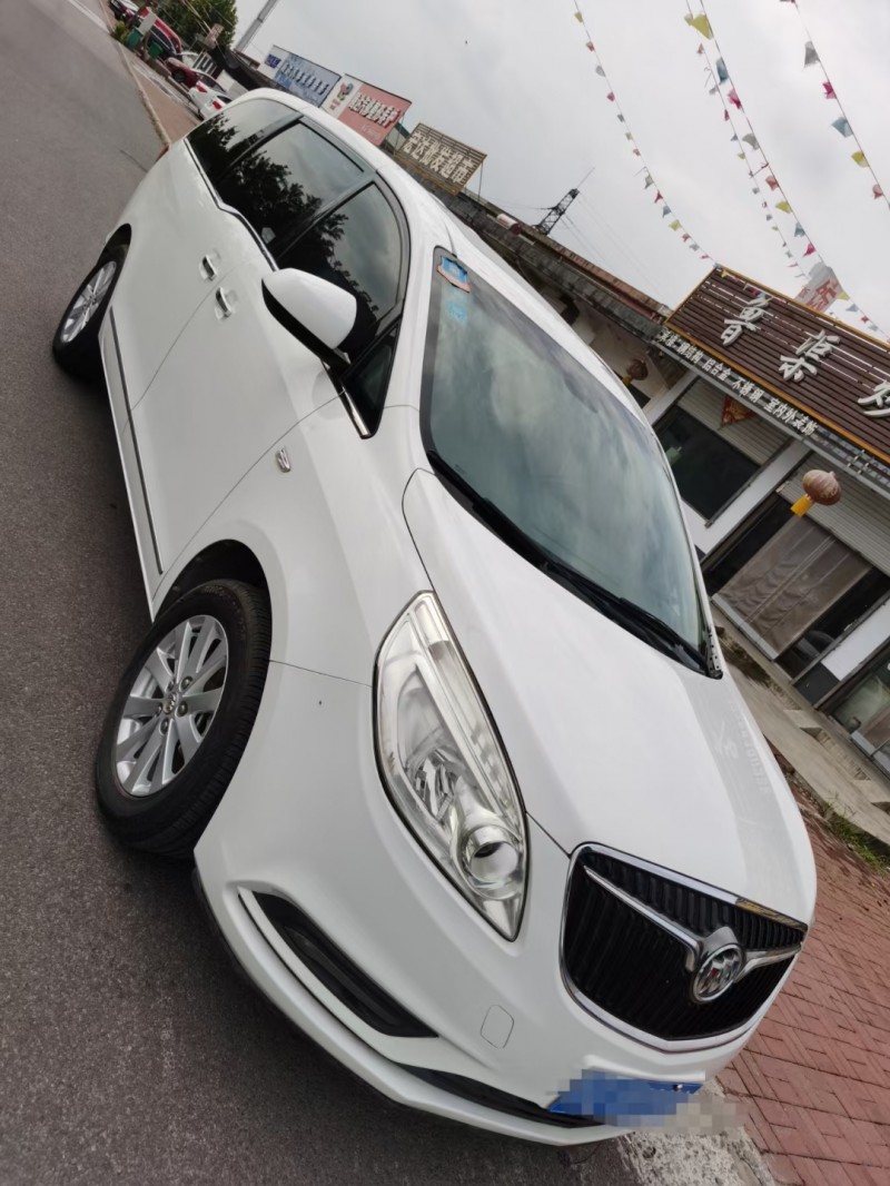 济宁18年别克GL82