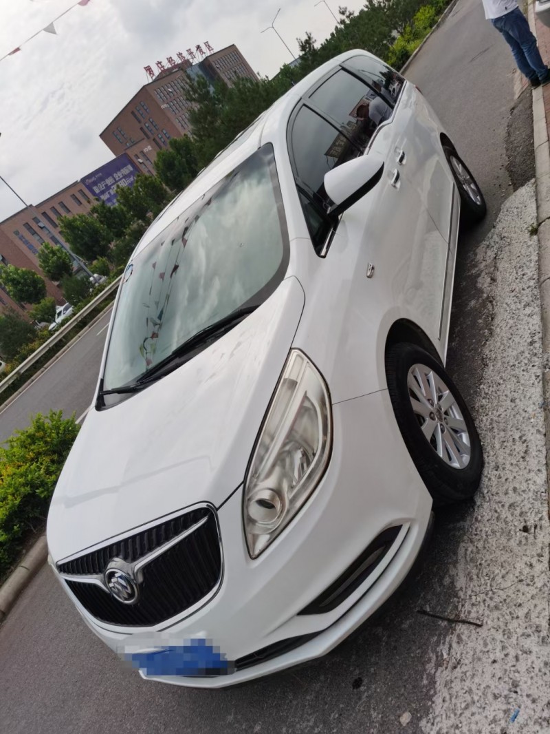 济宁18年别克GL83