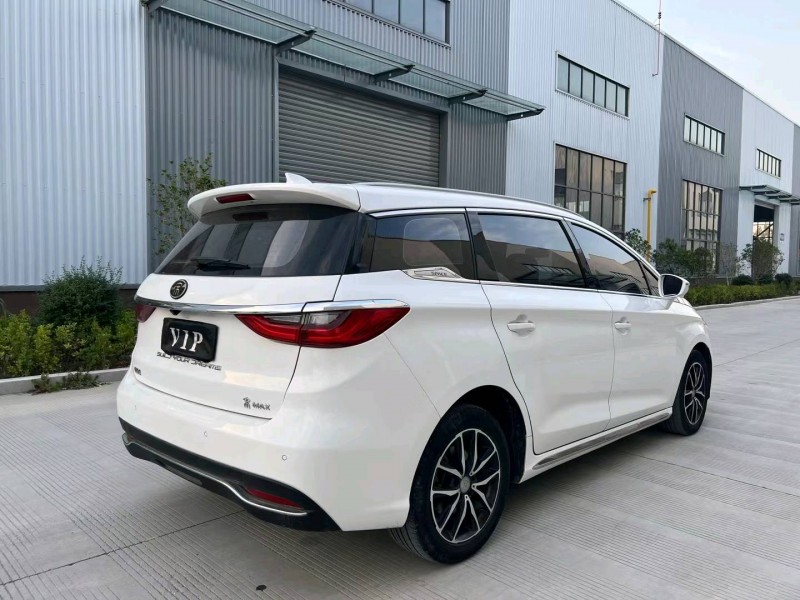 宿迁18年比亚迪宋9