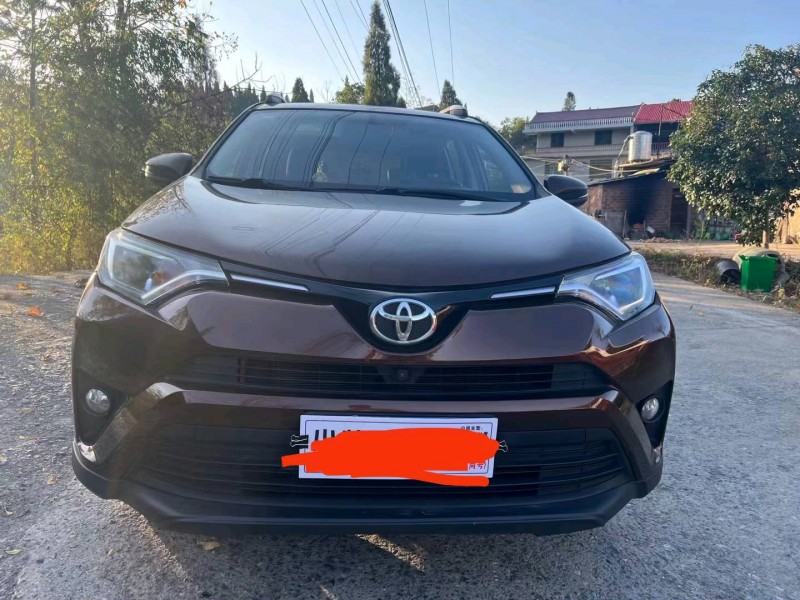 衡阳17年丰田RAV41