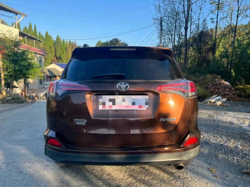 衡阳17年丰田RAV44