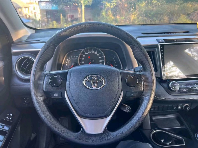衡阳17年丰田RAV48