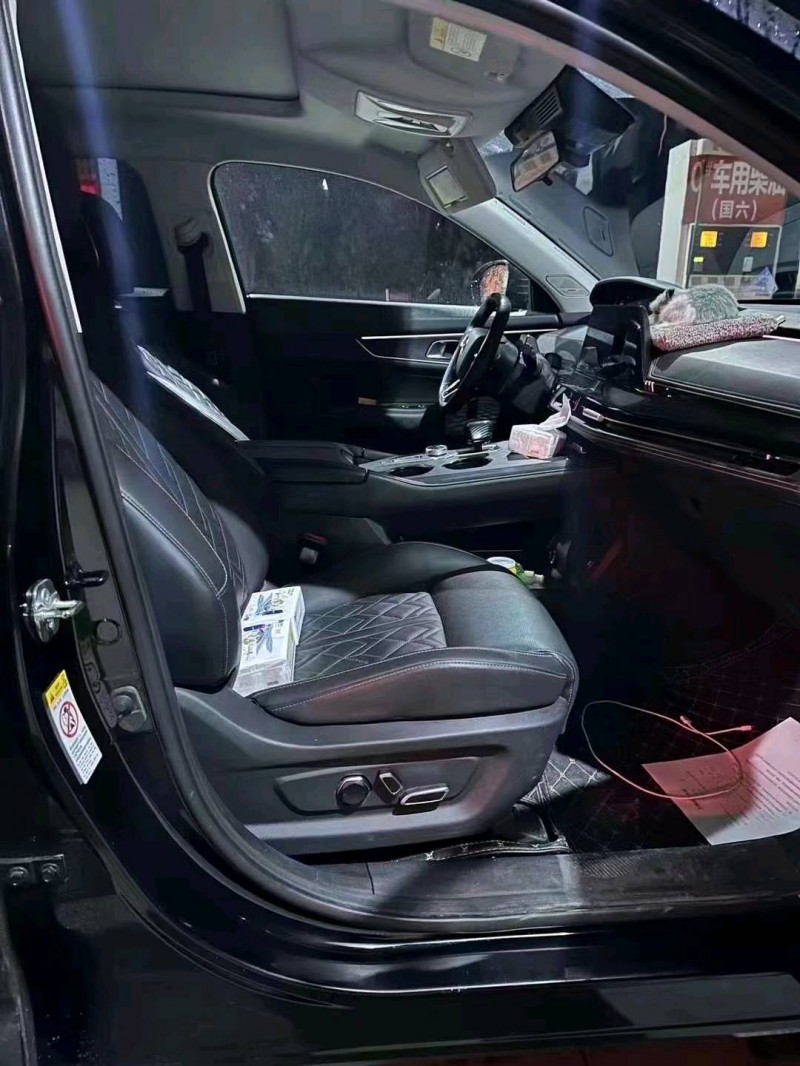 平頂山21年長安汽車UNI-K3