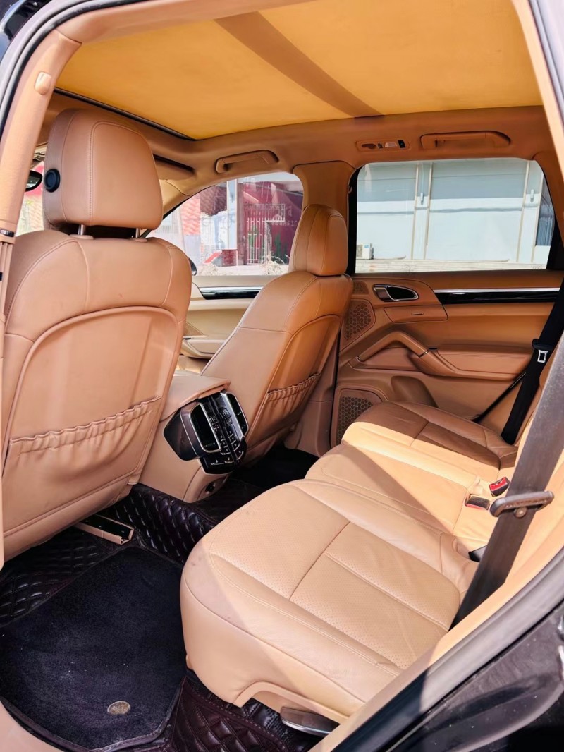 济宁13年保时捷卡宴6