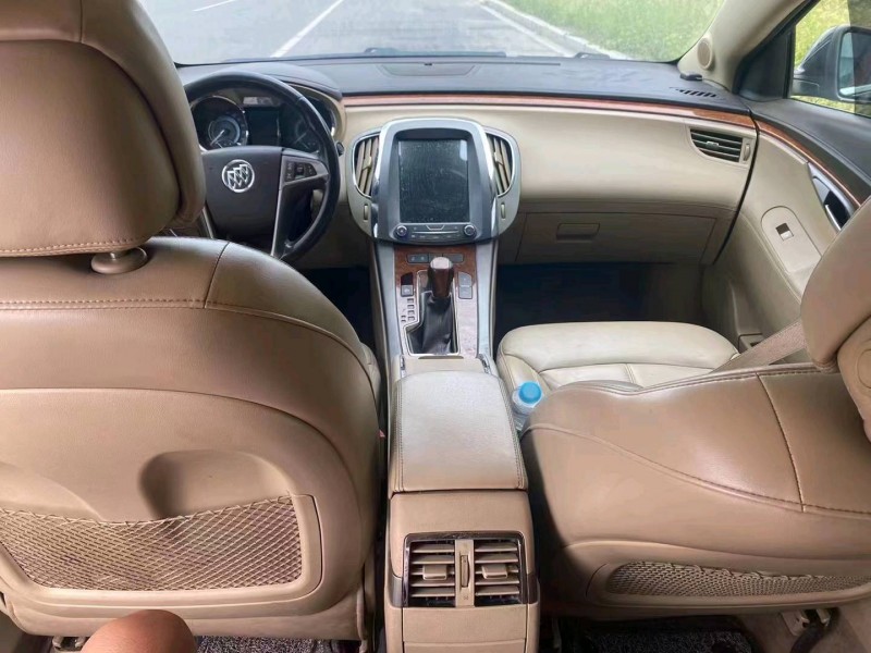 枣庄14年别克君越3