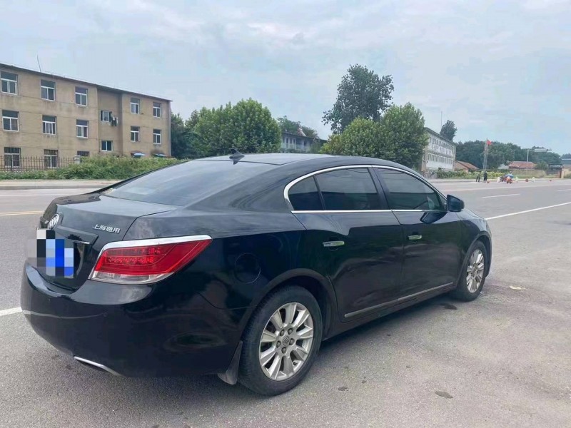 枣庄14年别克君越8