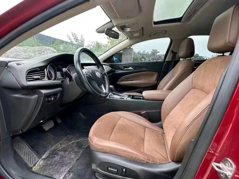 枣庄18年别克君威5