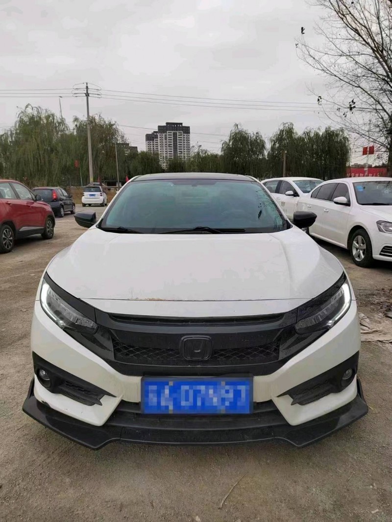 菏泽17年本田思域1