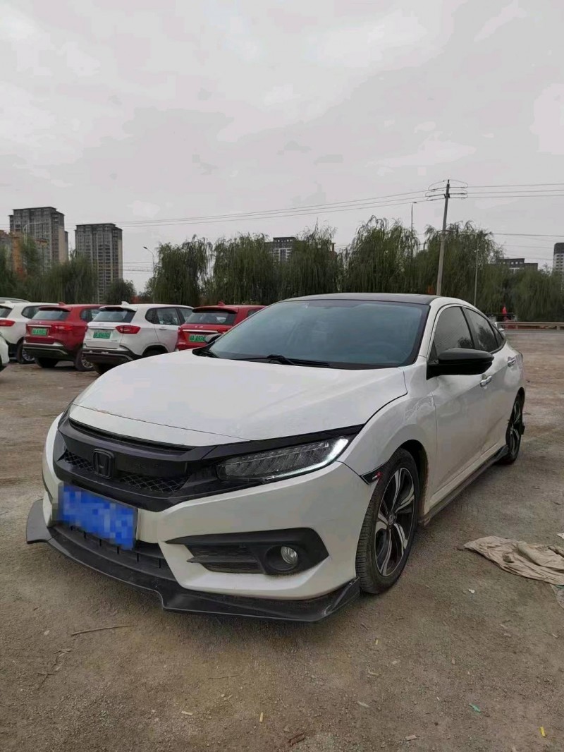 菏泽17年本田思域2