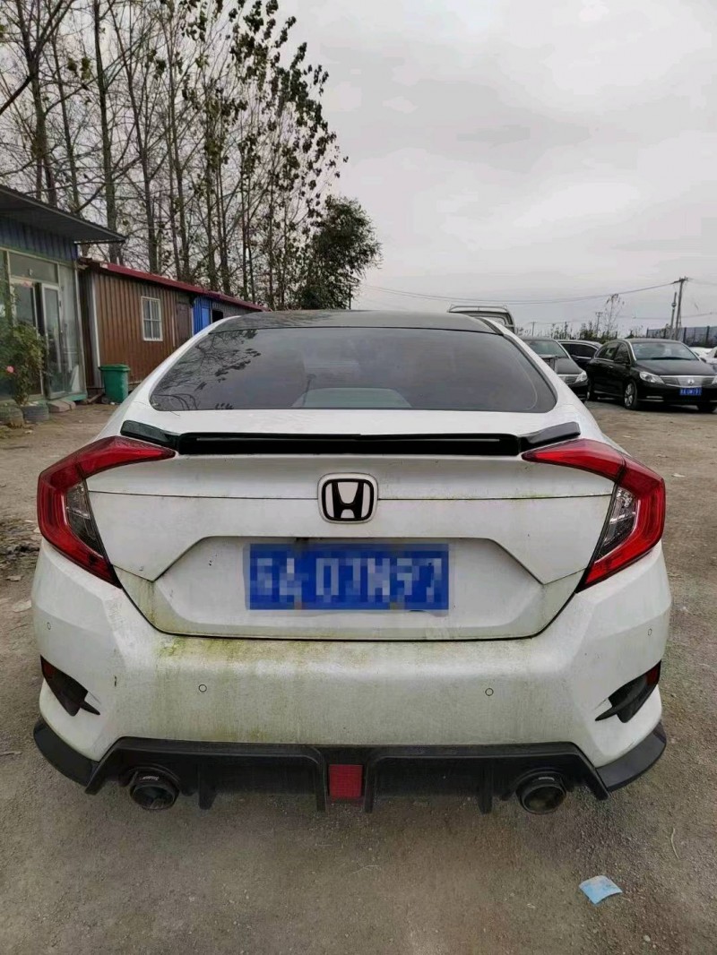 菏泽17年本田思域3