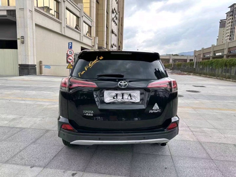 珠海18年丰田RAV4荣放3