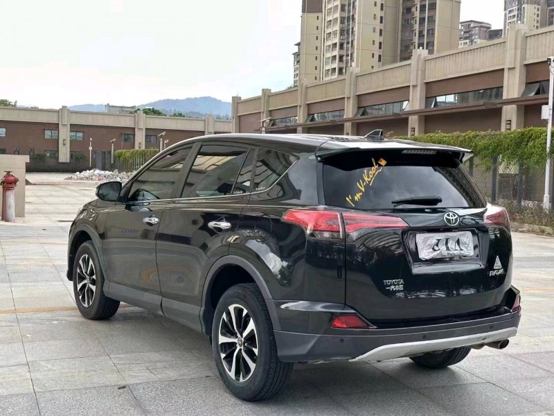 珠海18年丰田RAV4荣放4