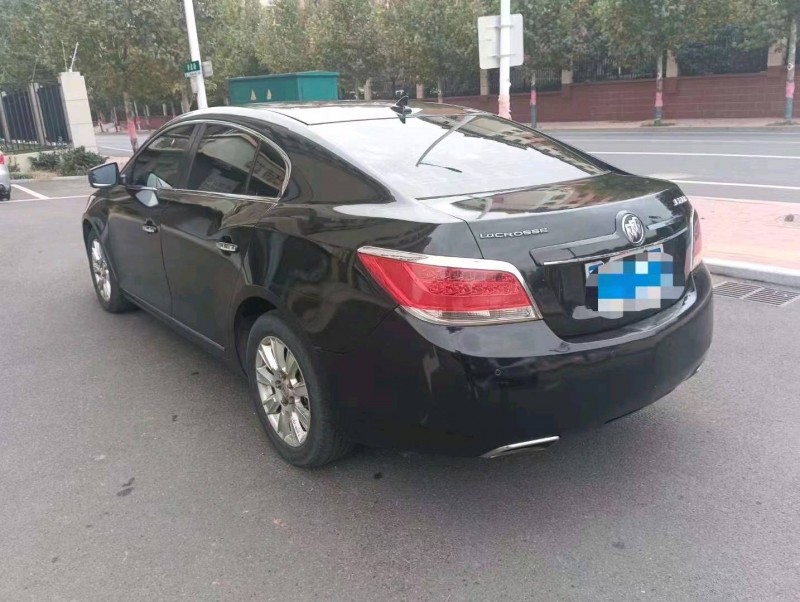 烟台13年别克君越4