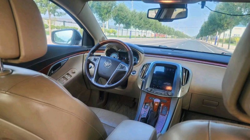 邯郸13年别克君越4