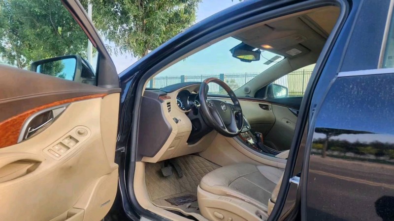 邯郸13年别克君越5