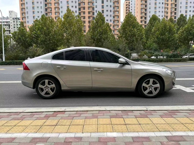 石家庄13年沃尔沃S60L2
